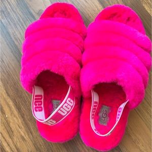 NEW UGG SLIPPERS
